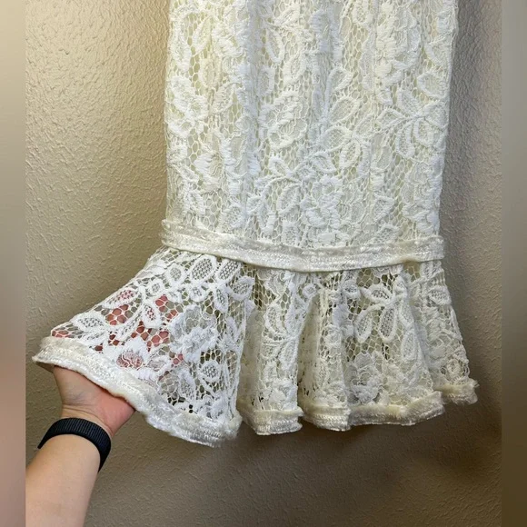 Alexis Kleo Midi Dress - Picture 5 of 10